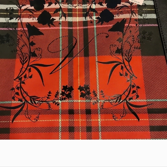 Victoria's Secret Tote & Blanket, VC pouch, & Smartphone Waterproof bag … - Picture 5 of 13